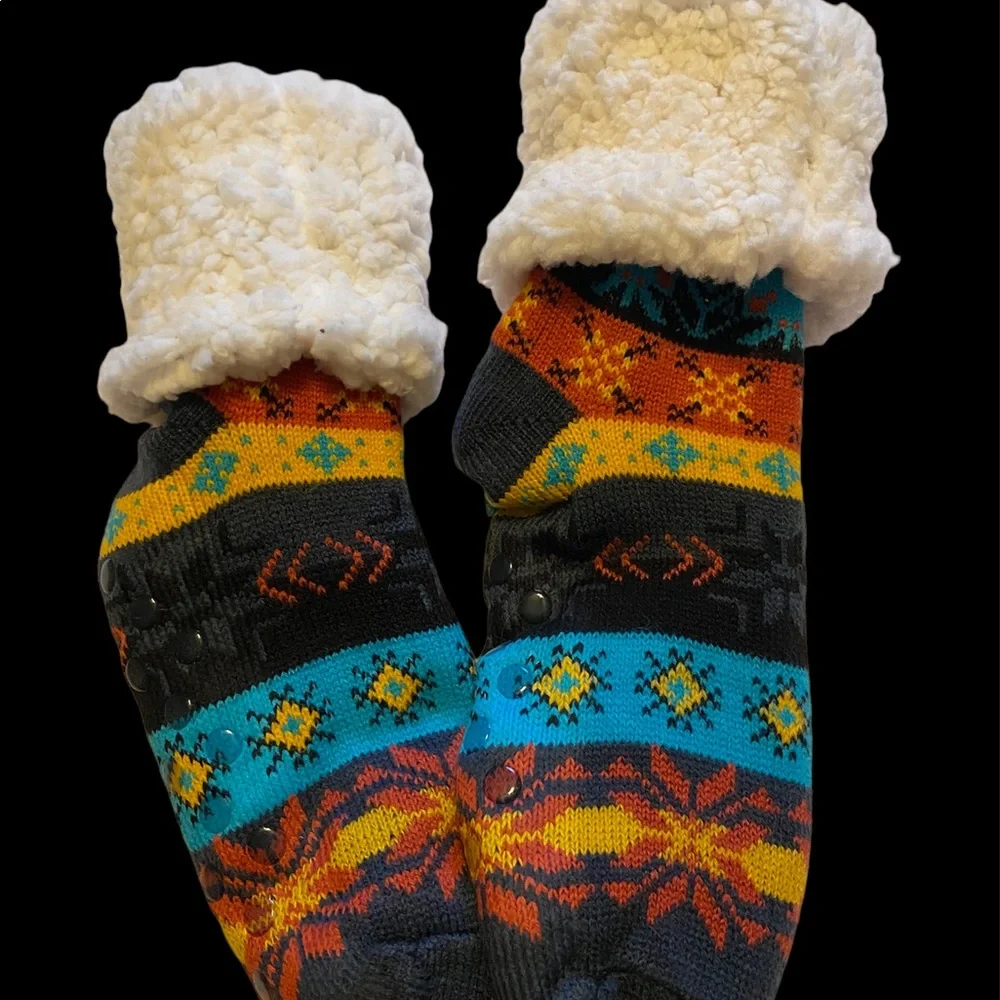 N/A aztec patterned
